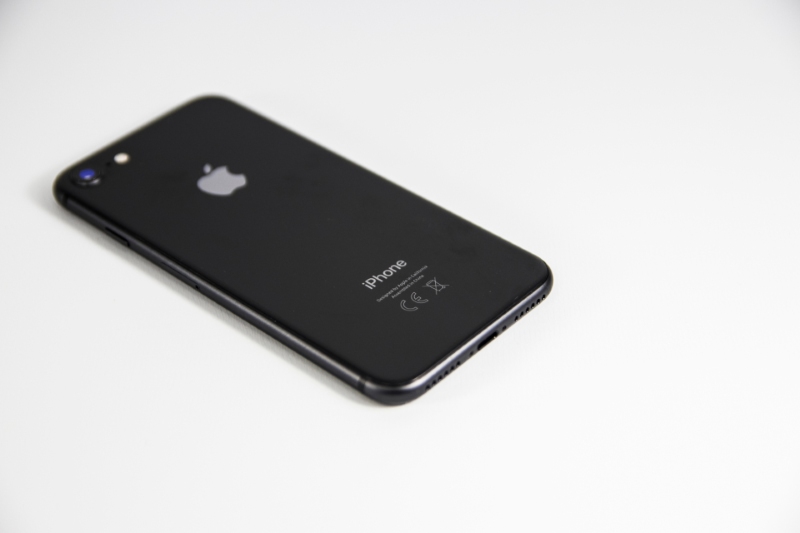 iphone 8 free government phone