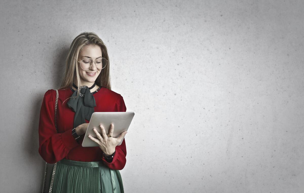 Get Free Tablets With Service From The Government: Is It Possible?