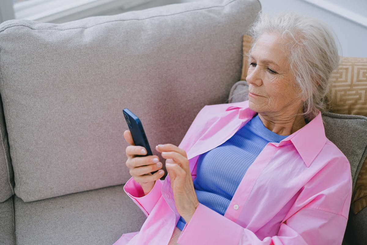 Free Government Phone for Elderly: How to Get a Free Cell Phone