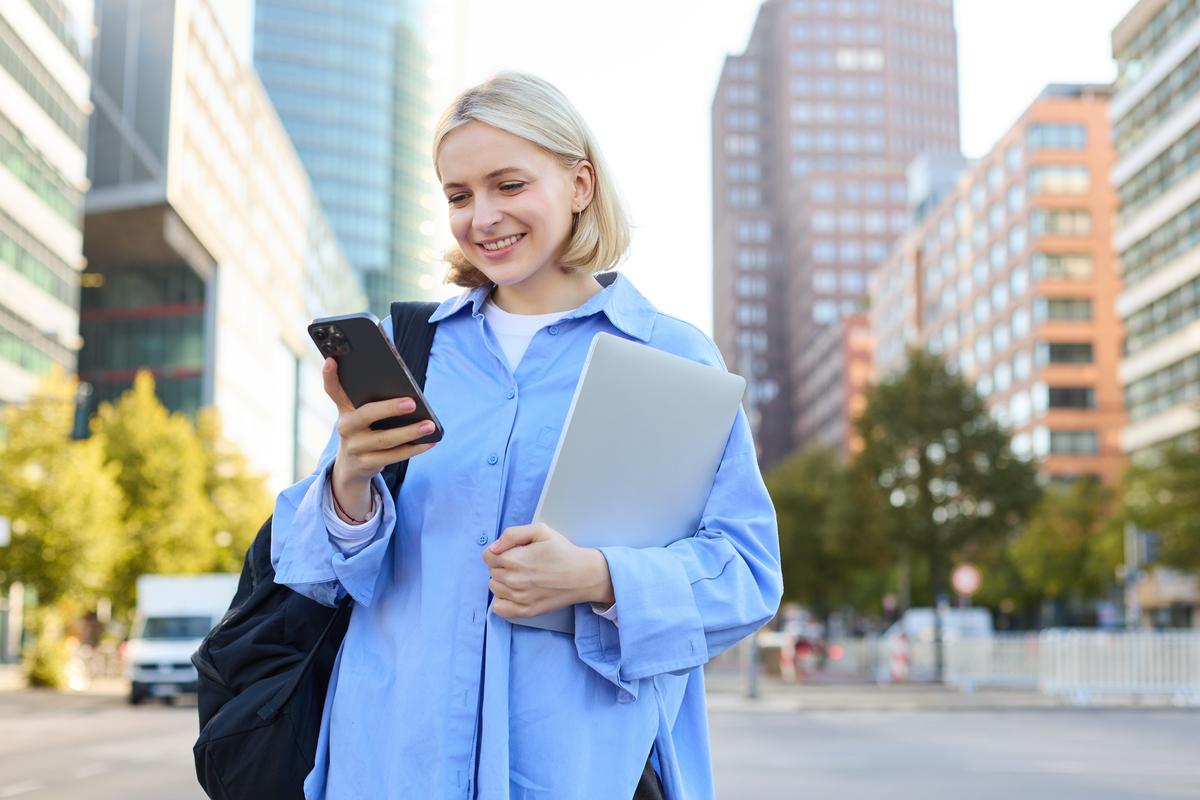 Free Government Phones 4G Stand: Where to Get One and Top Options