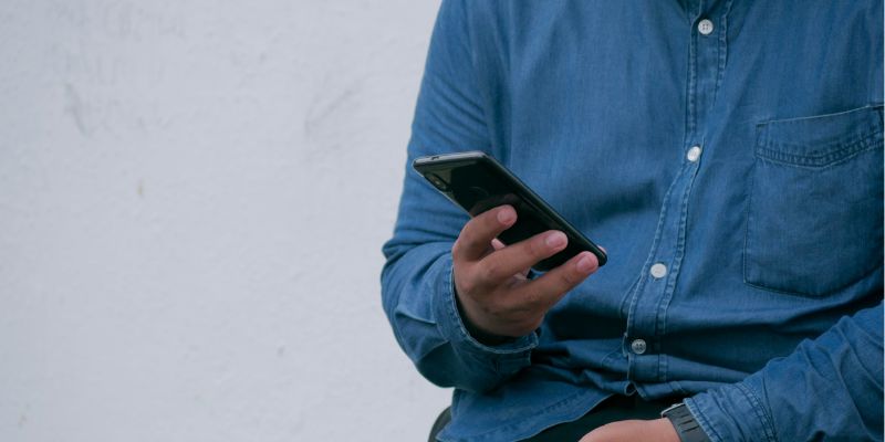 How do you qualify for a free government cell phone
