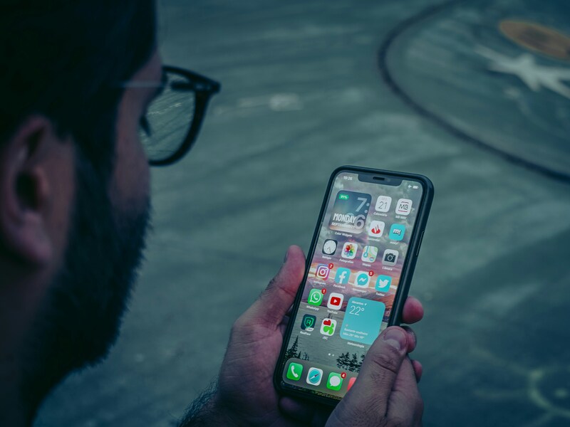 is-there-a-free-government-iphone