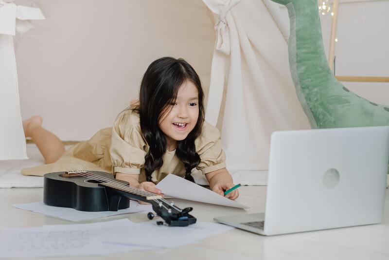 Is-there-any-way-I-can-get-a-free-laptop