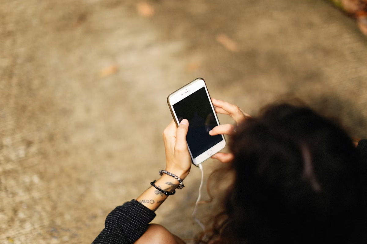 How to Call Private on iPhone: The Easiest Way to Hide Your Number