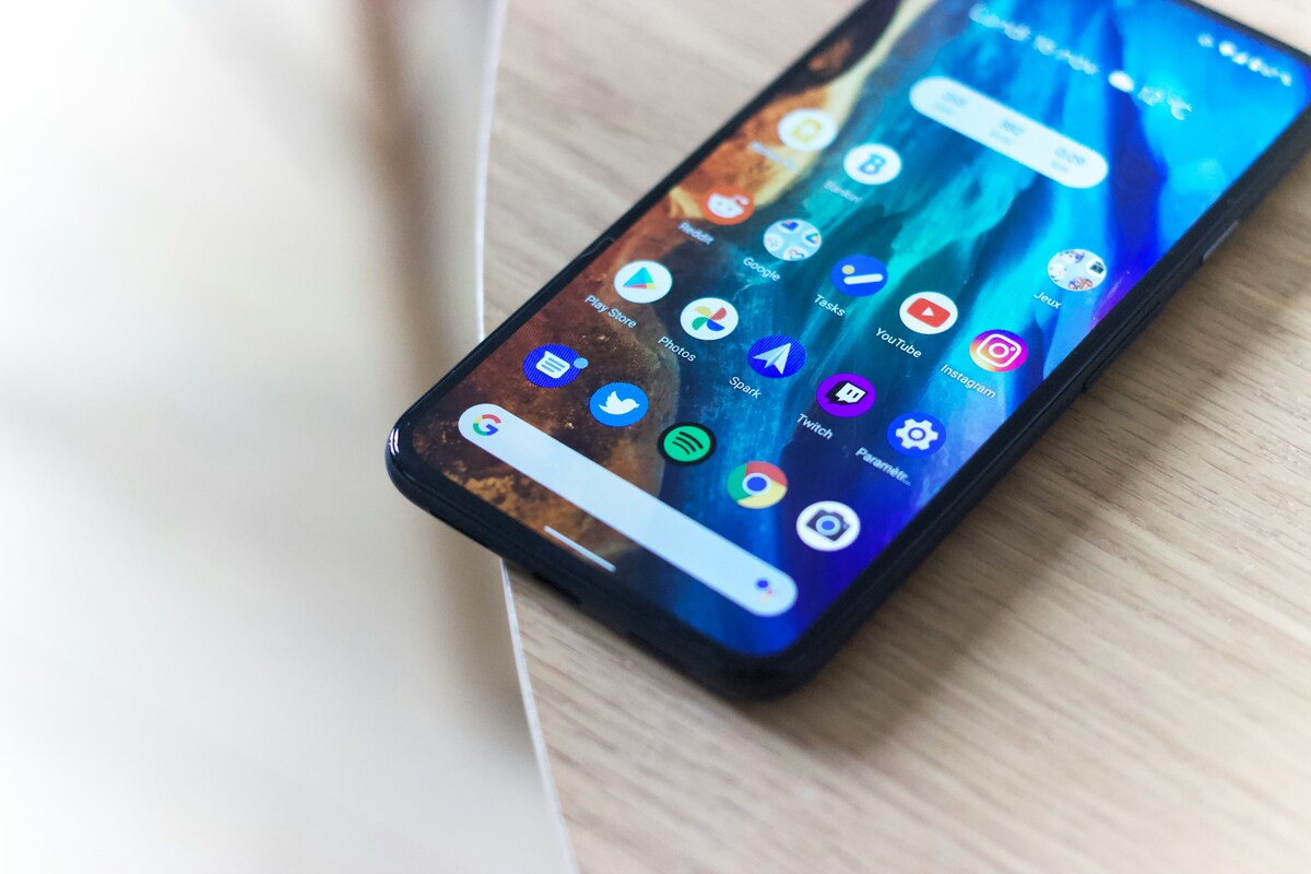 How to Video Call Android to iPhone: Easy Ways to Connect Across Devices