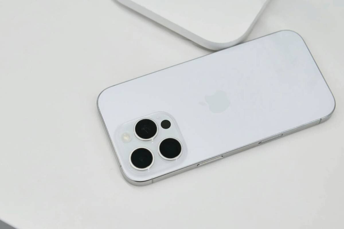 Does iPhone 15 Pro Max Have SIM Card Slot? Here’s the Truth