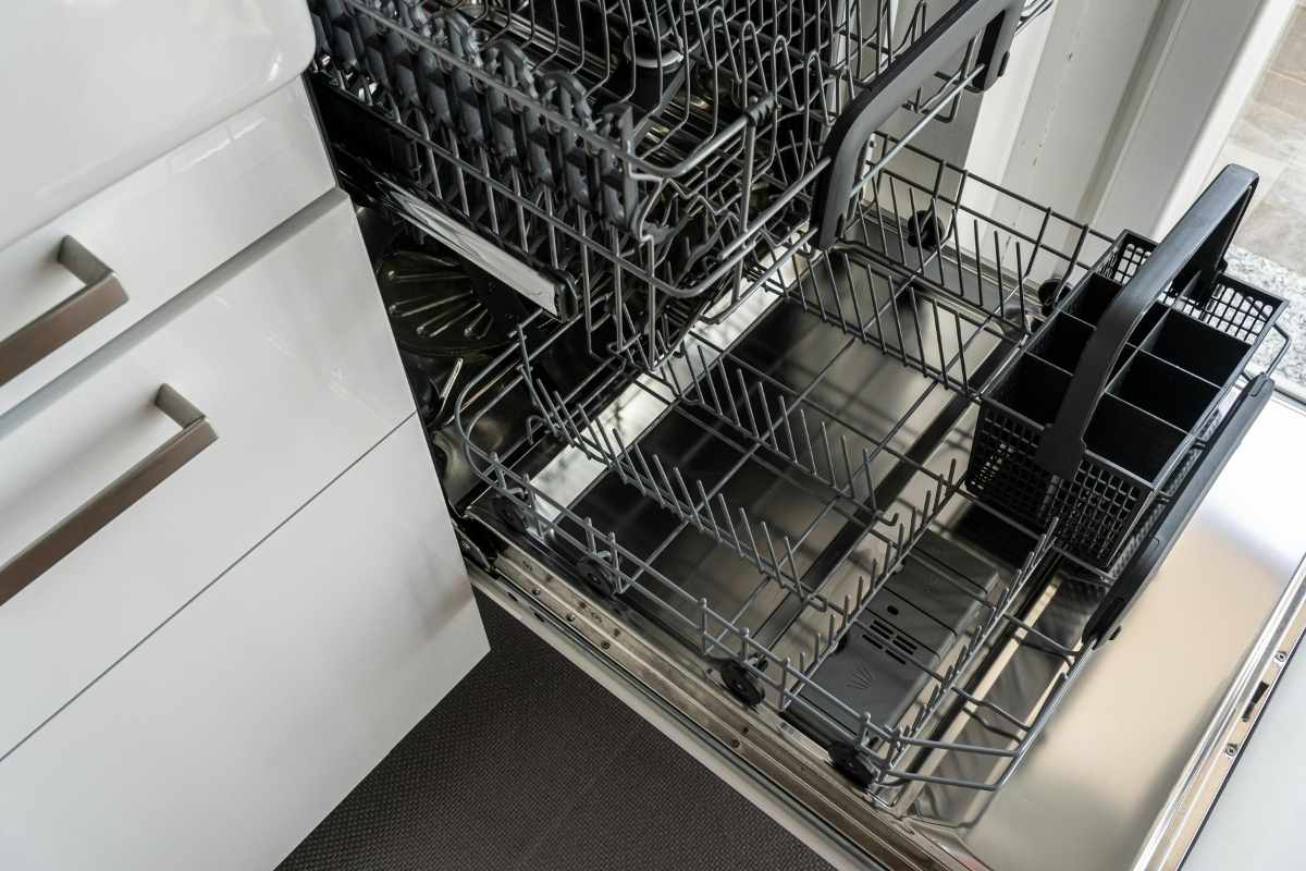 How To Clean A Dishwasher Naturally: 5 Simple Steps That Work