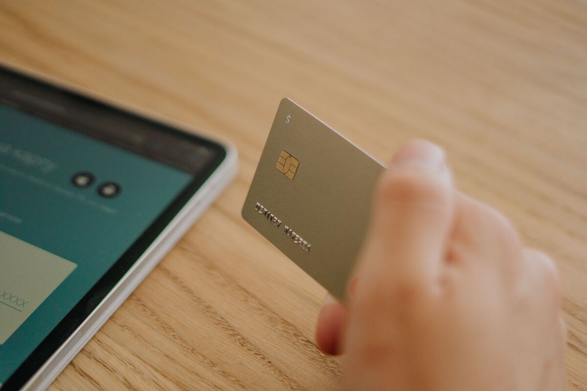 How to Clean SIM Card Safely Without Damaging It?