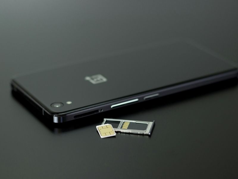 how to install sim card in android phone