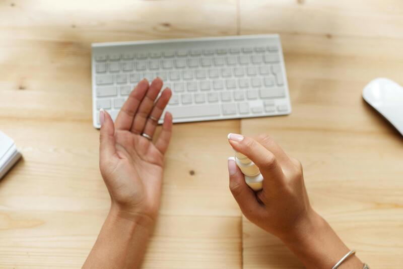 how-to-clean-under-keyboard-keys