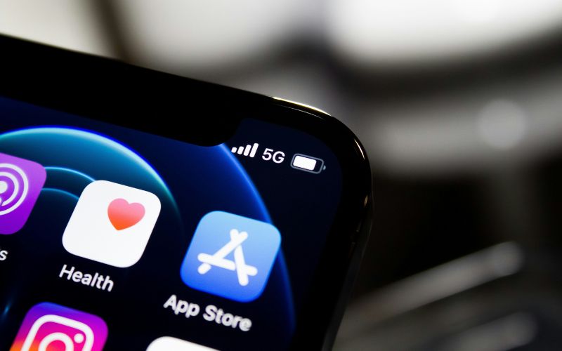 free-5g-government-iphone-5g-1