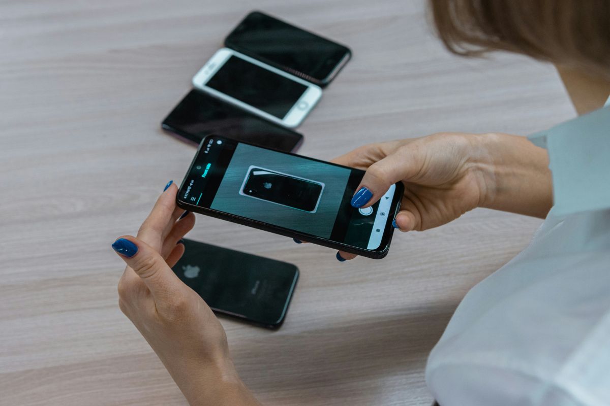 Where Can I Pick Up a Free Government Phone? Locations, Options, and How It Works