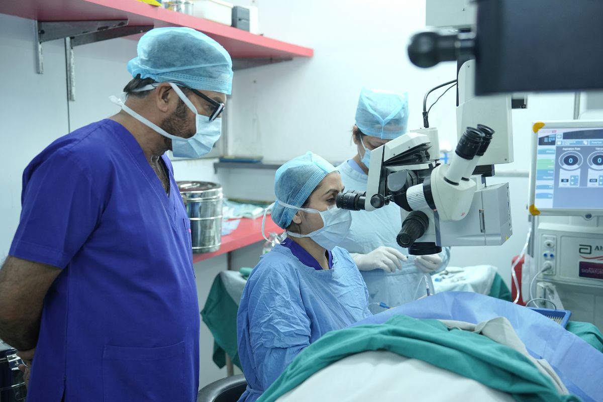 Does Medicare Cover Cataract Surgery? Costs, Coverage, and What to Expect