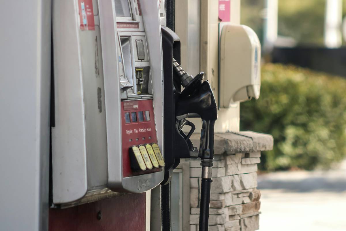 What Gas Stations Have Free Air Near Me? Your Complete Guide