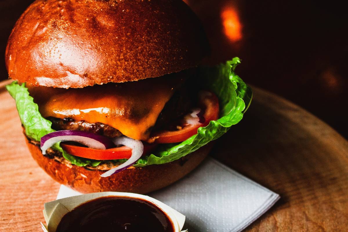 How to Get Free Fast Food Deals, Rewards & Restaurant Freebies in 2026