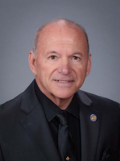  senator Mike Holcomb