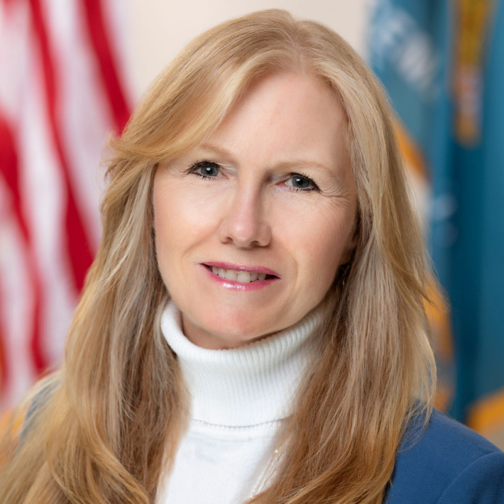  senator Stephanie Hansen