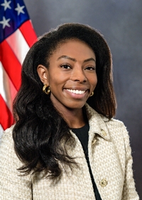  senator Lindsay Powell