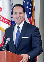  senator José Menéndez
